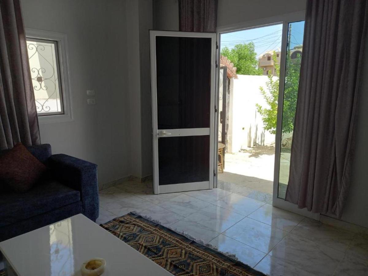 Nefertarie Guest House Luxor Kültér fotó